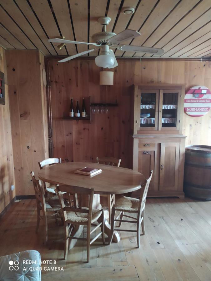 Готель Le Saloon Chazey-sur-Ain Екстер'єр фото