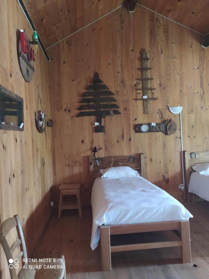Готель Le Saloon Chazey-sur-Ain Екстер'єр фото