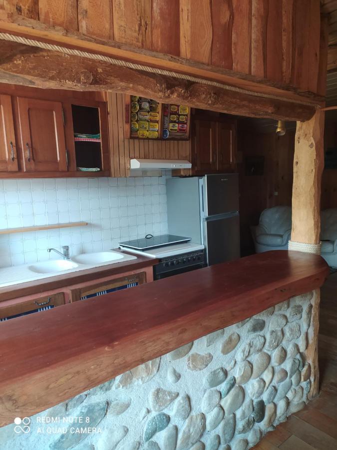Готель Le Saloon Chazey-sur-Ain Екстер'єр фото